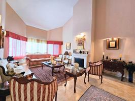 SE VENDE IMPRESIONANTE CHALET EN TENTEGORRA CON PISCINA PROPIA Y AMPLIO GARAJE photo 0