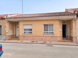 ¡OPORTUNIDAD! Se vende vivienda en planta baja con patio, zona de lavandería-trastero y terraza superior photo 0