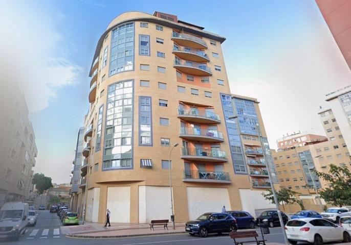 Se vende amplia plaza de aparcamiento en Ramón y Cajal en EDIFICIO PARQUE EUROPA photo 0