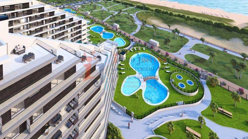 Apartamentos a 50 metros de la playa. Precio desde: photo 0