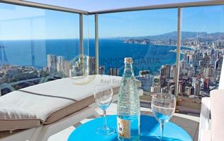 Lujoso Apartamento con gran terraza con vistas al mar y montaña en rascacielo en Benidorm photo 0