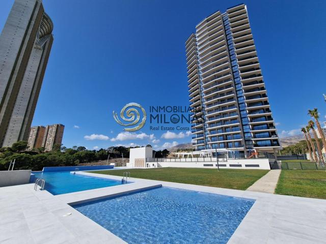 Exclusivo apartamento nuevo con gran terraza con vistas al mar a 2 minutos de la Playa de Poniente photo 0