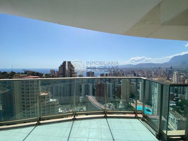 Lujoso Apartamento con gran terraza con vistas al mar frontales en rascacielo en Benidorm photo 0