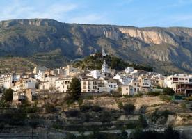 ¡Impresionante casa de pueblo en Sella con amplias dimensiones y encanto histórico! photo 0