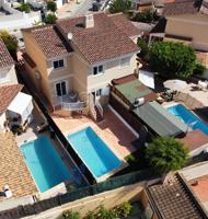 Gran chalet pareado con piscina privada en La Nucía photo 0