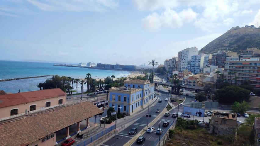 PISO CON MAGNIFICAS VISTAS AL MAR photo 0