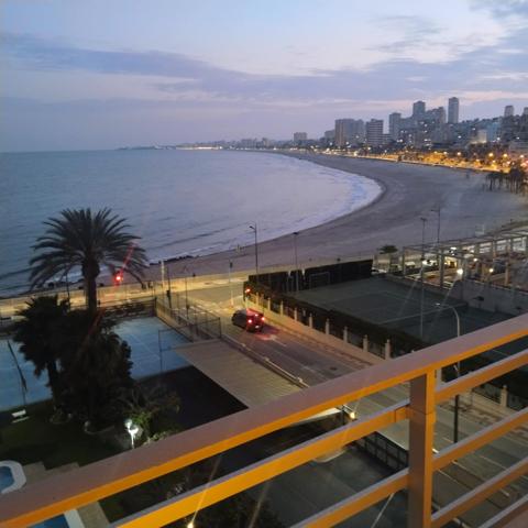 INCREIBLE PISO EN 1º LINEA DE MAR photo 0