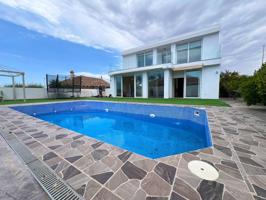 Tu Oasis de Sol a un Paso del Mar: Villa Exclusiva en San Fulgencio (Alicante) 699.000€ photo 0