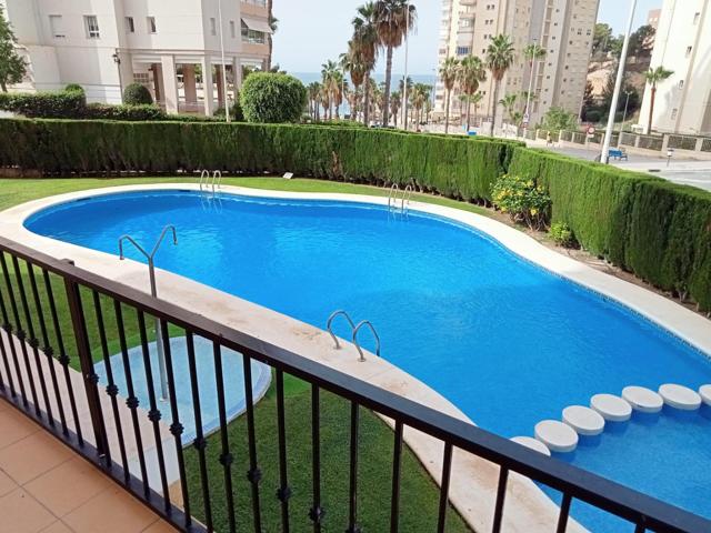 Piso en Venta, 3 Dormitorios en Playa Poniente.- photo 0