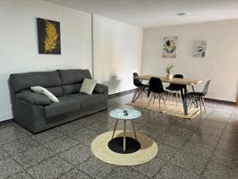 PISO EN VENTA DE 4 DORMITORIOS CON ASCENSOR EN ALTOZANO photo 0