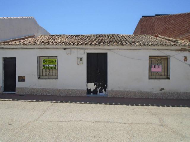 Casa en venta en Beas photo 0