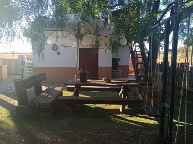 CHALET CON PISCINA VALVERDE DEL CAMINO photo 0