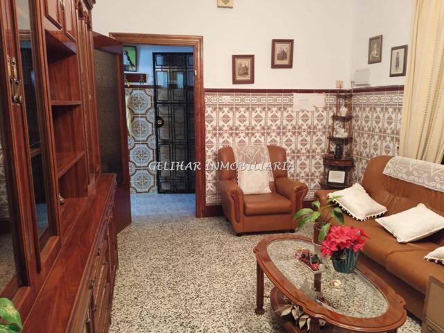 PLANTA BAJA EN SEMICENTRO photo 0