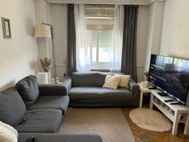 Piso en venta en Madrid de 83 m2 photo 0