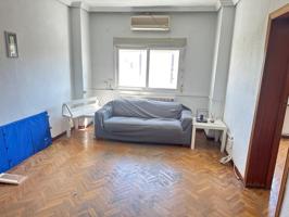Piso en venta en Madrid de 83 m2 photo 0