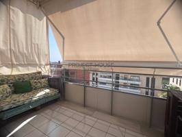 Piso En venta en Cl Lluis Vives, Font Verda, Granollers photo 0