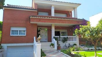 Casa - Chalet en venta en Gavà de 431 m2 photo 0