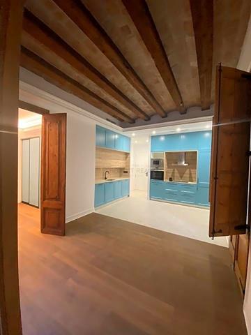 Piso en venta en Barcelona de 65 m2 photo 0