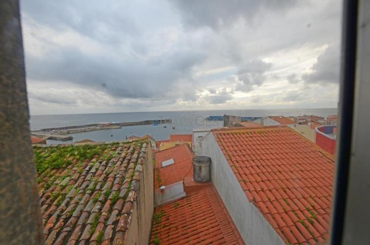 ¡Oportunidad de Inversión en A Guarda! Casa Pareada para Reformar con Vistas al Puerto photo 0
