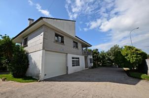 Venta de Chalet en Sobrada, Tomiño de 3 dormitorios 1 baño 1 aseo sobre amplia parcela photo 0