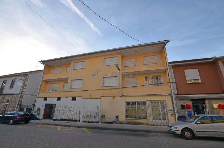 ¡Gran oportunidad de inversión en el centro de Tomiño! Casa de: bajo, 2 plantas y bajo cubierta photo 0