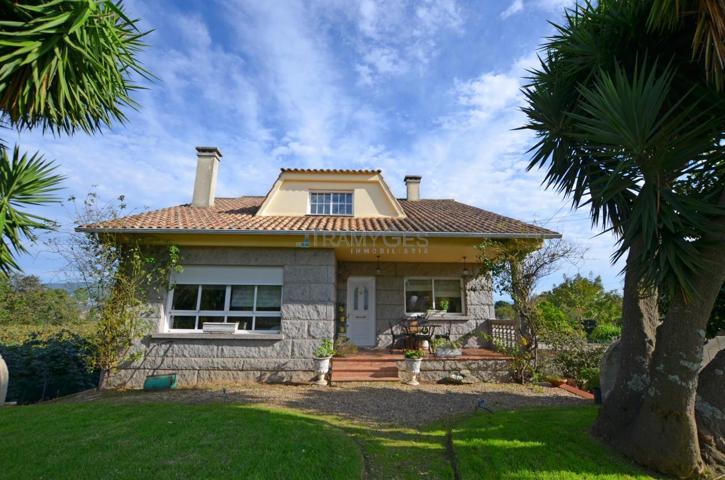 Se vende chalet de piedra con vistas a las montañas de Portugal en Currás photo 0