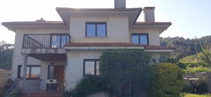 Chalet de piedra de 4 habitaciones, 3 baños, piscina y con vistas en Randufe, Tui photo 0