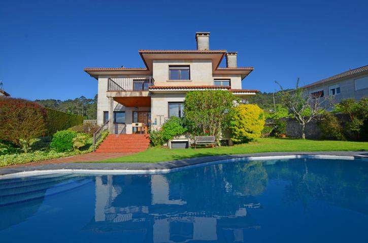 Chalet de piedra de 4 dormitorios, 3 baños, piscina y con vistas en Randufe, Tui photo 0
