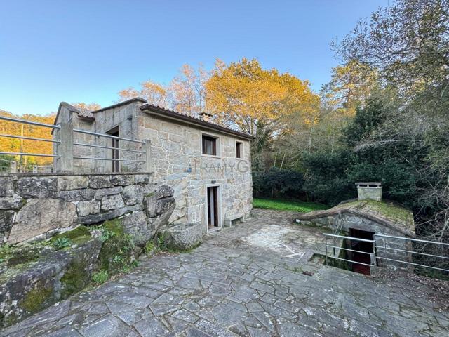 PRECIOSO CHALET DE PIEDRA DE 3 DORMITORIOS Y 3 BAÑOS EN GONDOMAR photo 0
