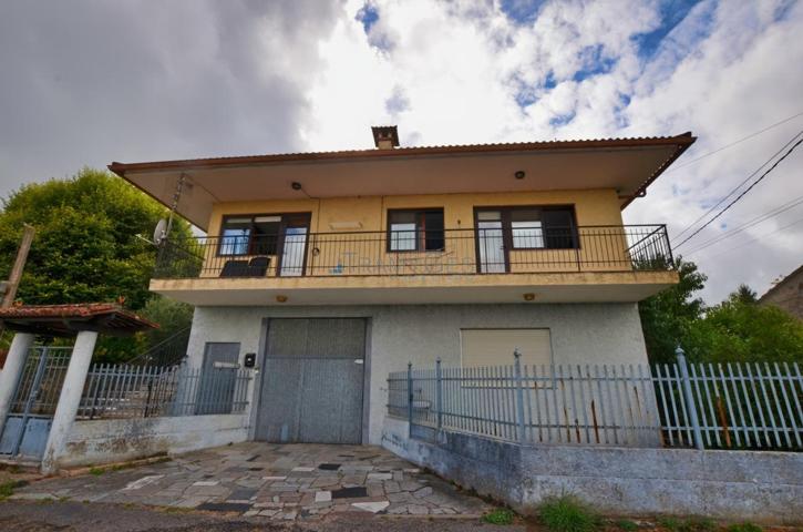 CASA DE DOS PLANTAS CON VISTAS DESPEJADAS EN TOMIÑO photo 0