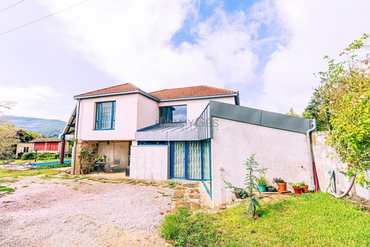 Chalet de piedra rehabilitado con piscina y eficiencia energética A en Tui, zona Baldranes photo 0