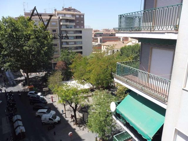 PISO CON VISTAS JUNTO PLAZA DE GRACIA photo 0