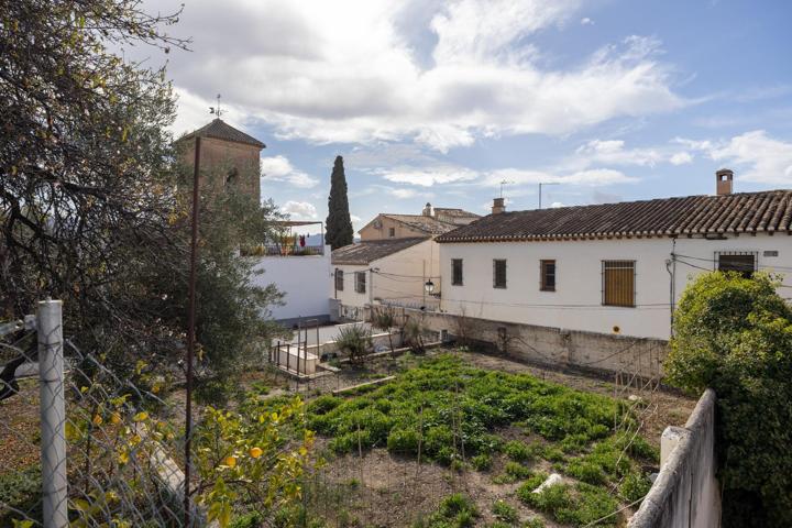 CASA EN PLANTA BAJA CON TERRENO EN ALBAYCÍN photo 0