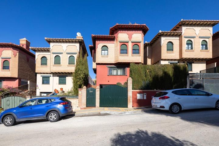 Chalet independiente de 4 dormitorios en Nuevo Jun. Seminuevo photo 0