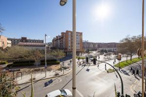 Maravilloso piso de 3 dormitorios con terraza en Avd Madrid photo 0