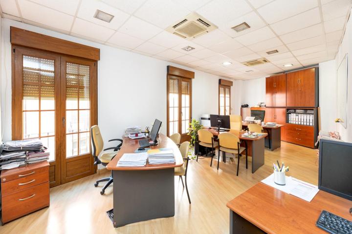 Venta de piso en Granada (Zona Centro) photo 0