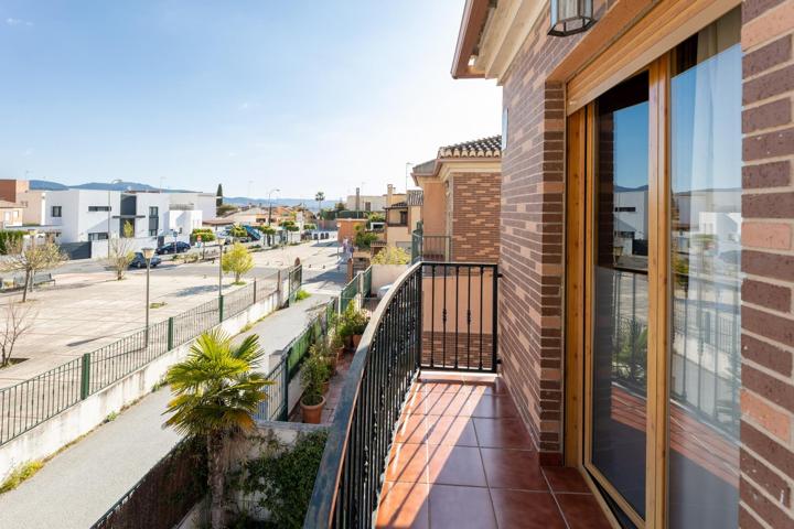 SALE A LA VENTA UNA FANTASTICA VIVIENDA UNIFAMILIAR PAREADA photo 0