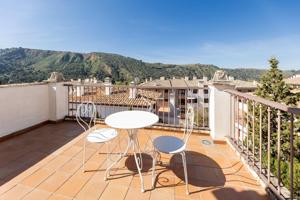 Venta de casa pareada en Granada (Zona Ctra. de la Sierra) photo 0