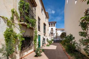 Espectacular e histórica casa señorial en el centro de Ugíjar photo 0