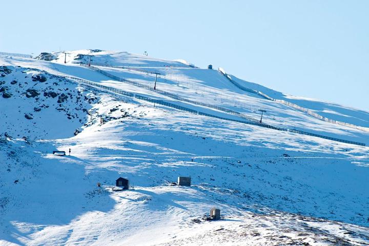 Apartamento en Sierra Nevada con Garaje y taquilla. photo 0