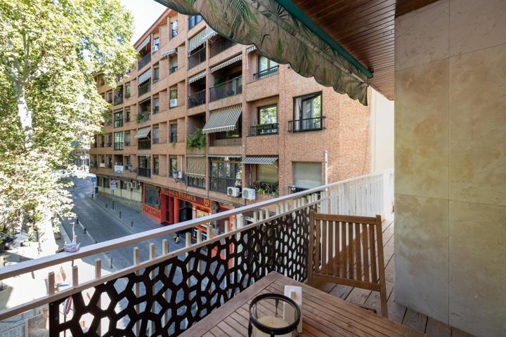Magnífico Piso Recién Reformado en Pleno Centro de Granada. photo 0