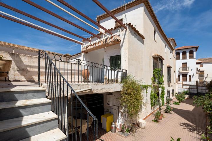 Espectacular e histórica casa señorial en el centro de Ugíjar photo 0