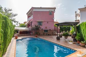 ¡🏡 Vive la tranquilidad con espacio en este impresionante chalet pareado en el Ventorrillo, Cullar Vega photo 0