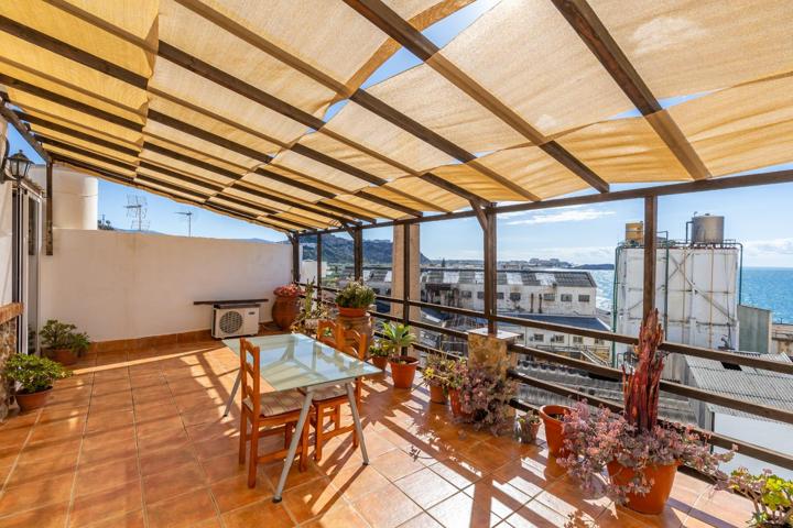 Adosado con Encanto en La Caleta, Salobreña – A 50 Metros del Mar photo 0