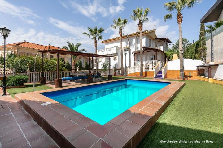 SE VENDE ESPECTACULAR CHALET EN MONTELUZ photo 0