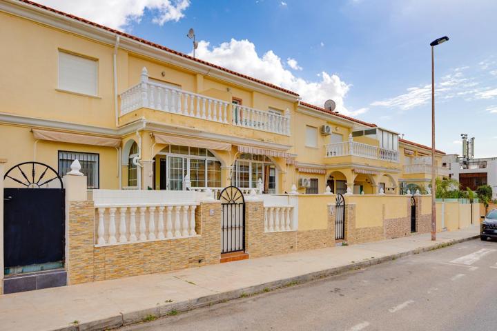 Casa De Campo En venta en Aguas Nuevas 2, Torrevieja photo 0