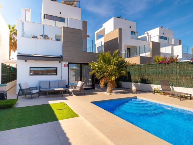 Casa En venta en El Raso, Guardamar Del Segura photo 0