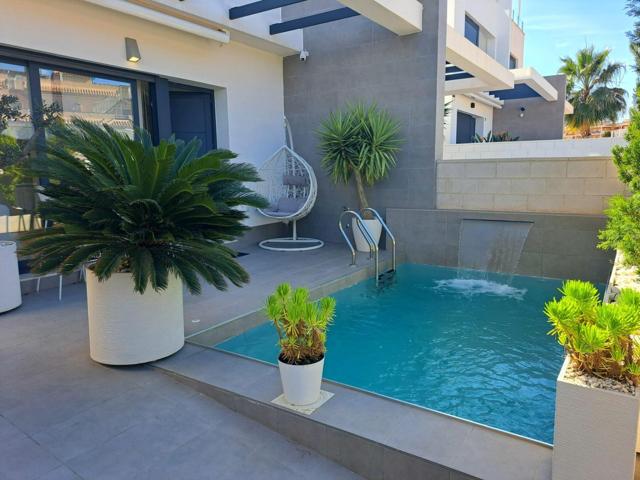 Casa En venta en Pau 8, Orihuela Costa photo 0