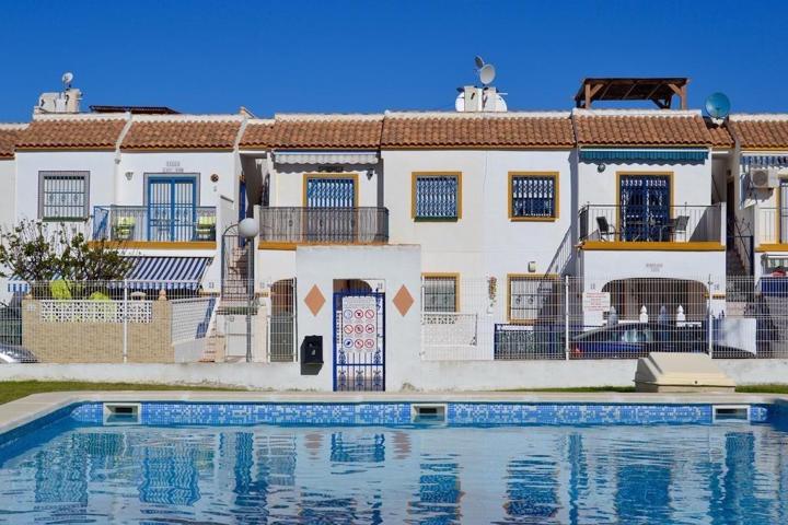 Casa De Campo En venta en Carrefour, Torrevieja photo 0