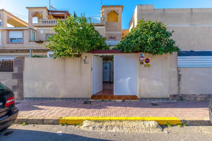 Unifamiliar Pareada En venta en Aguas Nuevas, Torrevieja photo 0